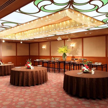 Sunplaza Seasons Hotel Nagoya Bagian luar foto