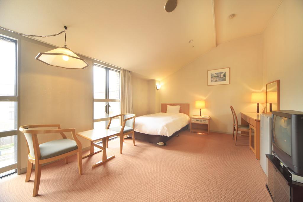 Sunplaza Seasons Hotel Nagoya Bagian luar foto